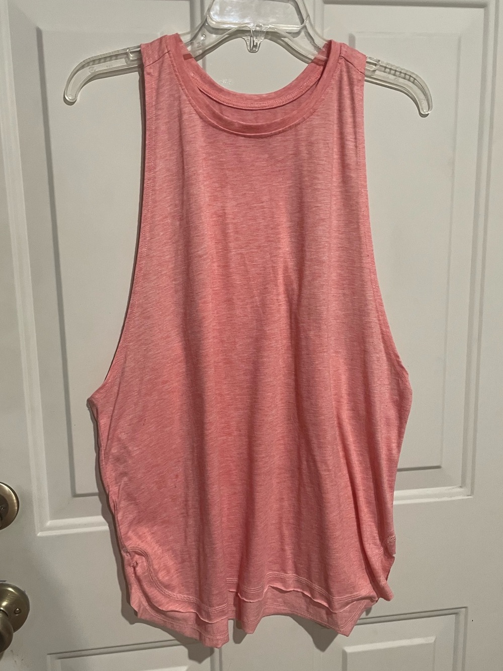 Sleeveless Scoop Tank Top - Pink